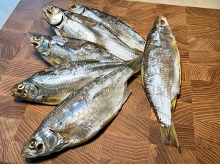 Багет телятина на гриле: Тарань вяленая (Азовская)