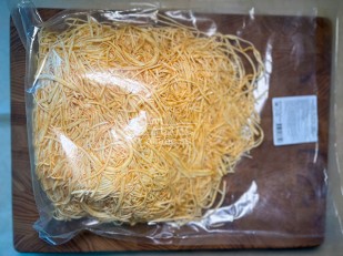 Другие закуски: Сырный продукт ФЕРМЕРСКИЙ паутинка с паприкой