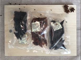 Японские снеки и крекеры: Рыцарское мясо конина